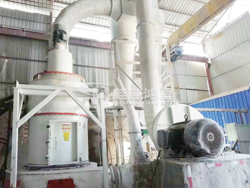 桂林鴻程優惠新型雷蒙磨粉機HCQ1500磨粉機 桂林鴻程優惠新型雷蒙磨粉機HCQ1500磨粉機新疆現場